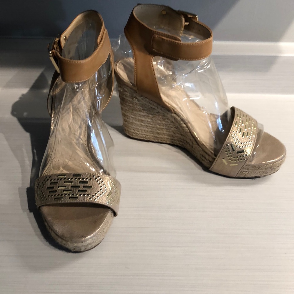 BarIII GoldCamel Leather Wedge Espadrille Sandal 9